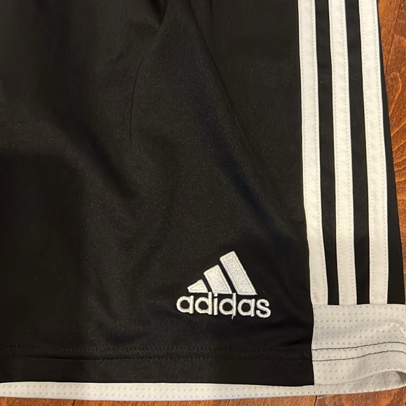 adidas Boys Shorts - Picture 2 of 5